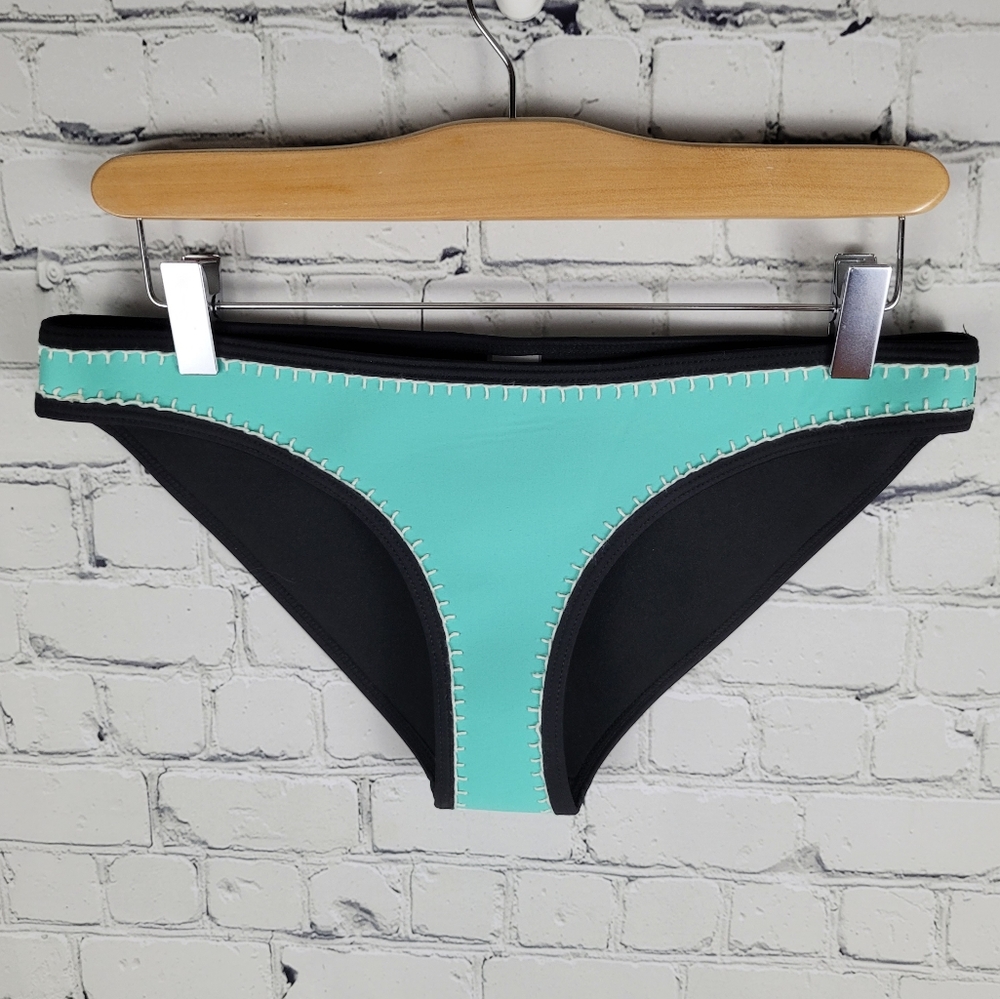 FLORA VOGUE | neoprene contrasting stitch bikini bottoms